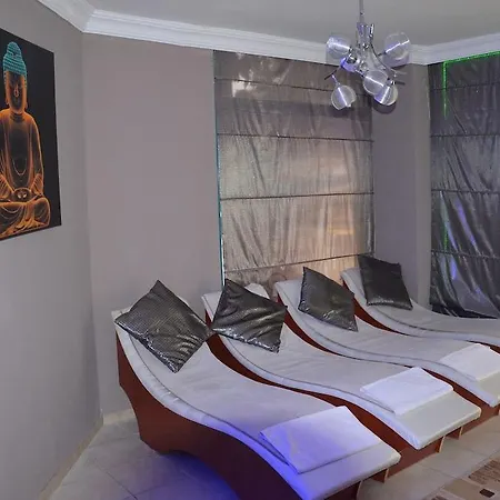 Отель Cinar Family Suite Hotel