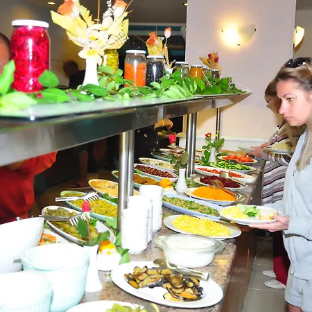 Отель Cinar Family Suite Hotel