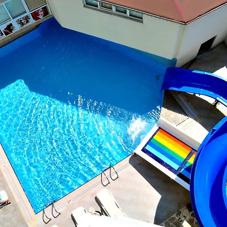 Отель Cinar Family Suite Hotel 3*