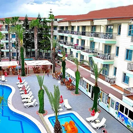 Hotel Cinar Family Side