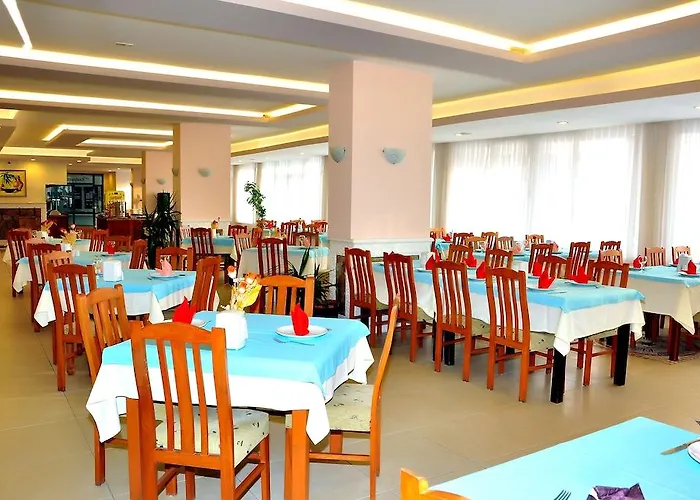 Cinar Family Suite Hotel 3* Side