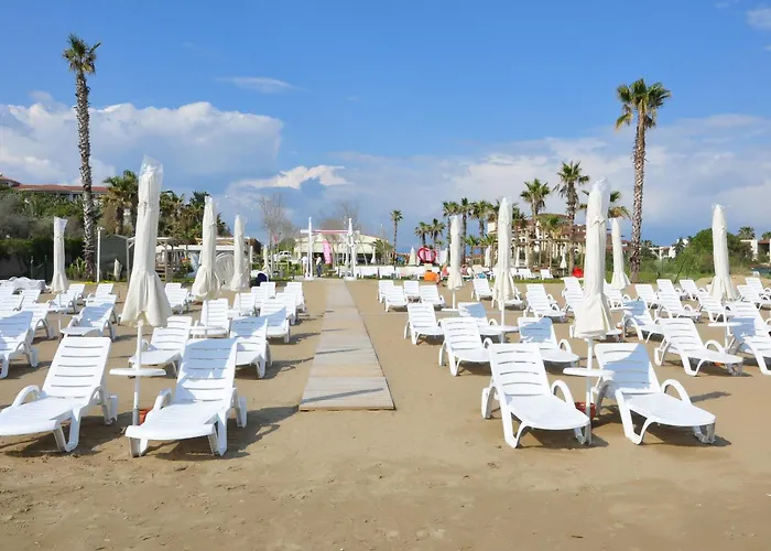 Cinar Family Suite Hotel Side