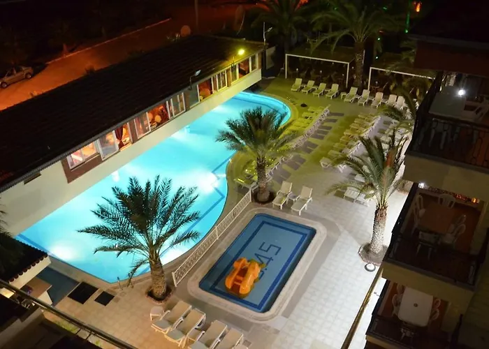 Hotel Cinar Family Suite Hotel