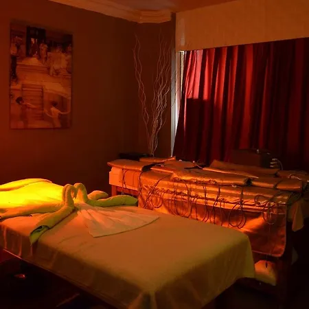 Hotel Cinar Family Side
