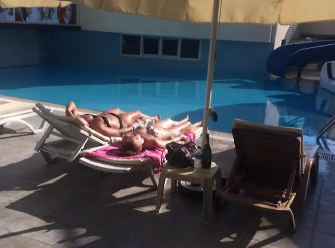 Cinar Family Hotel Side