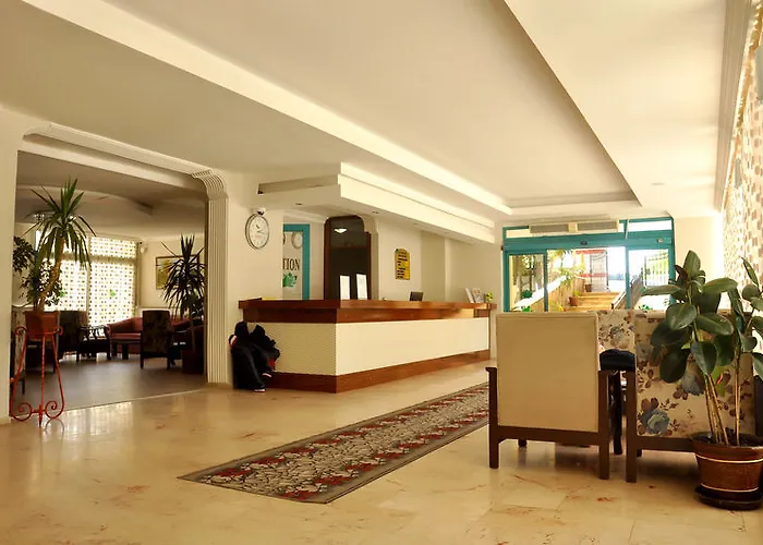 Hotel Cinar Family Side