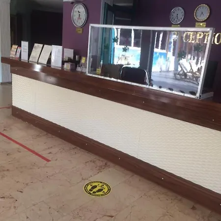 Cinar Family فندق