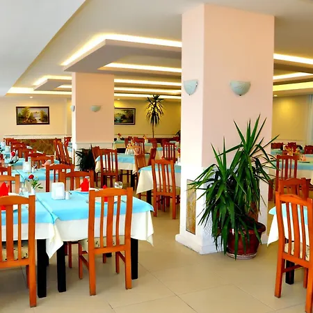 Отель Cinar Family Suite Hotel