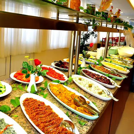 Отель Cinar Family Suite Hotel 3*